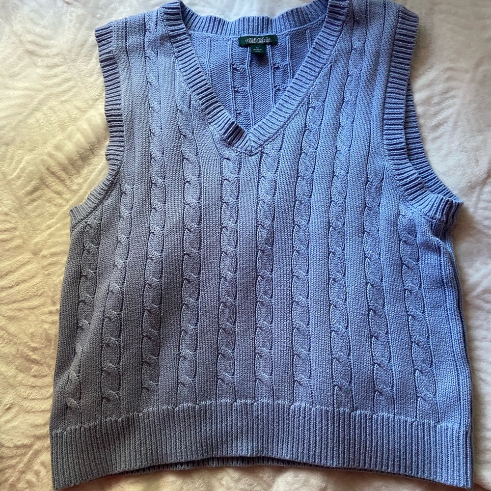 Wild Fable Cable knit cardigan vest